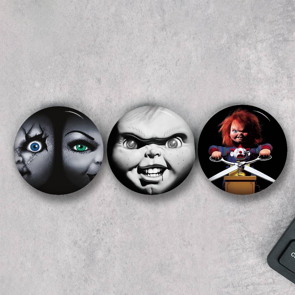 เข็มกลัดติดเสื้อ Chucky จากภาพ - Gaming Console Buttons บทวิจารณ์และราคา